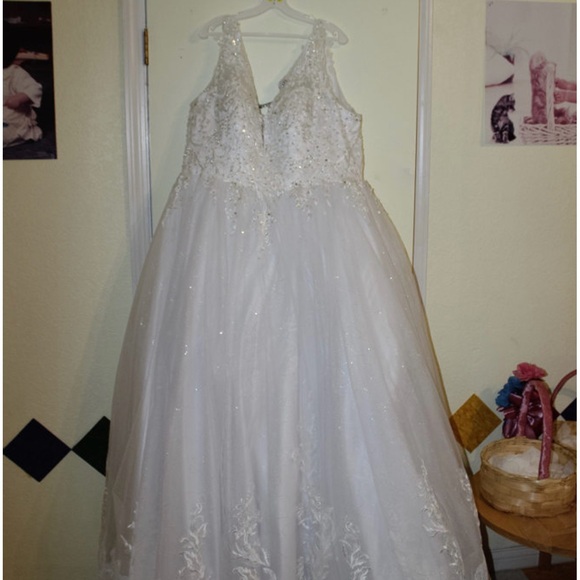 Wedding dress